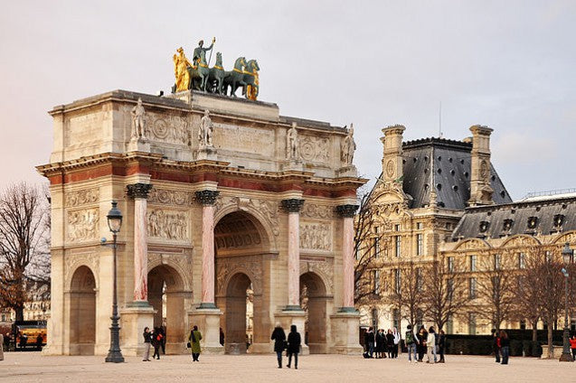 LOUVRE WALKING TOUR- 39€